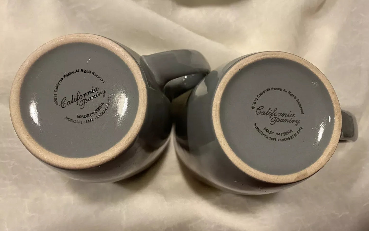 Set of Two California Pantry Gray Snowflake Mittens 12 Oz Coffee Tea Cups Mugs