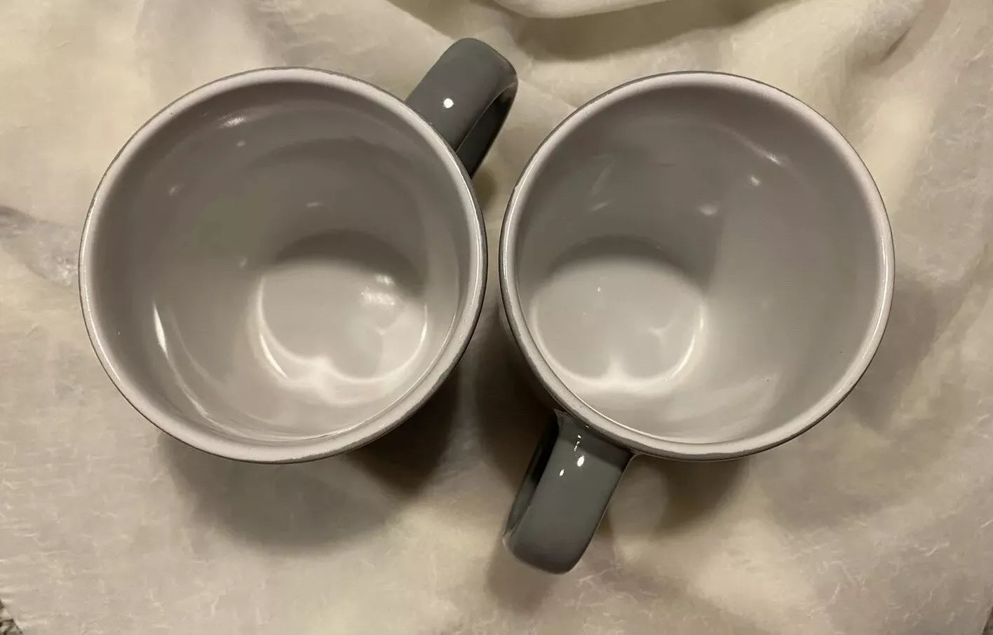 Set of Two California Pantry Gray Snowflake Mittens 12 Oz Coffee Tea Cups Mugs