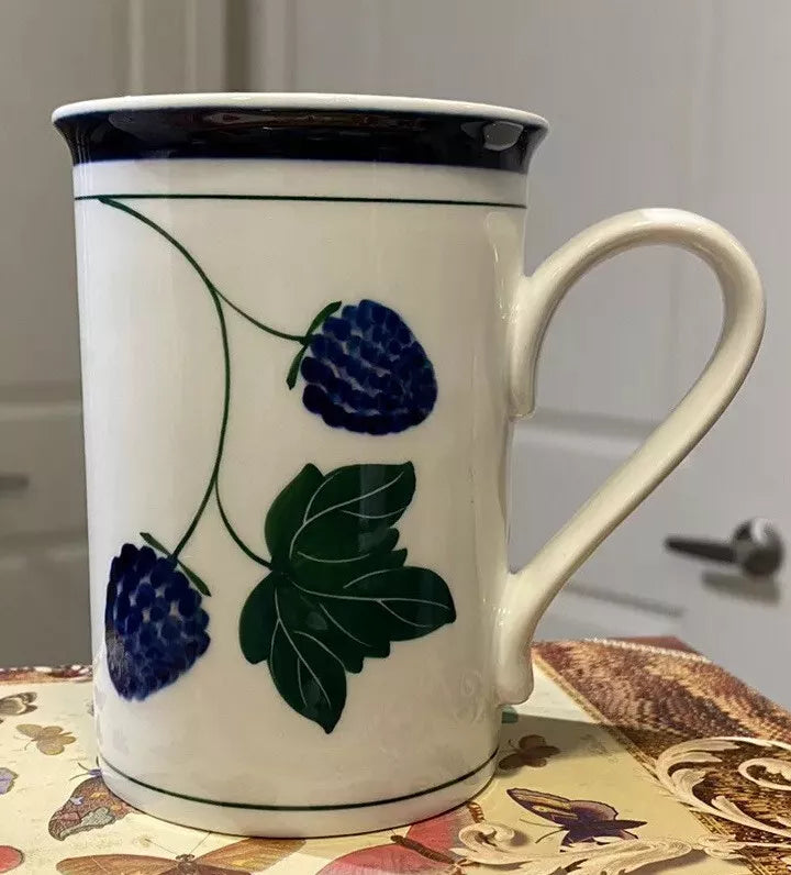 Dansk Berries Porcelain White Coffee Mug Tea Cup Blackberries 10 Oz