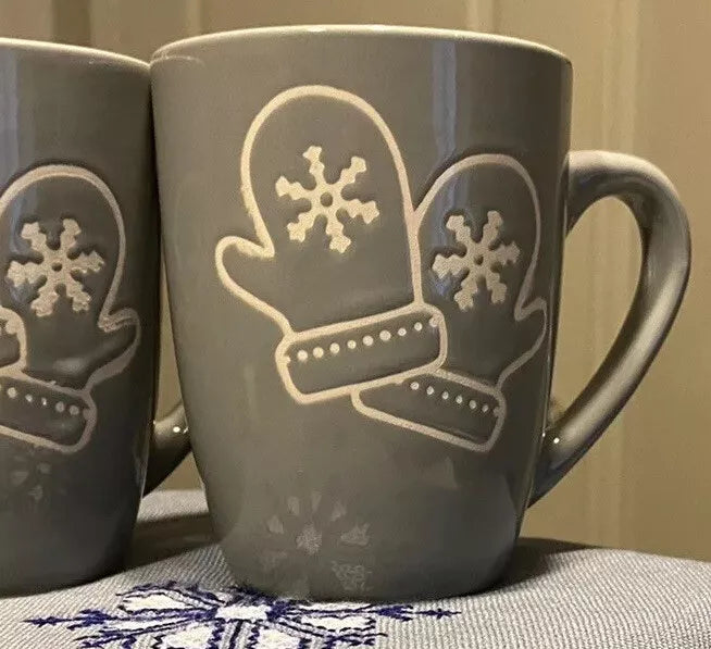 Set of Two California Pantry Gray Snowflake Mittens 12 Oz Coffee Tea Cups Mugs