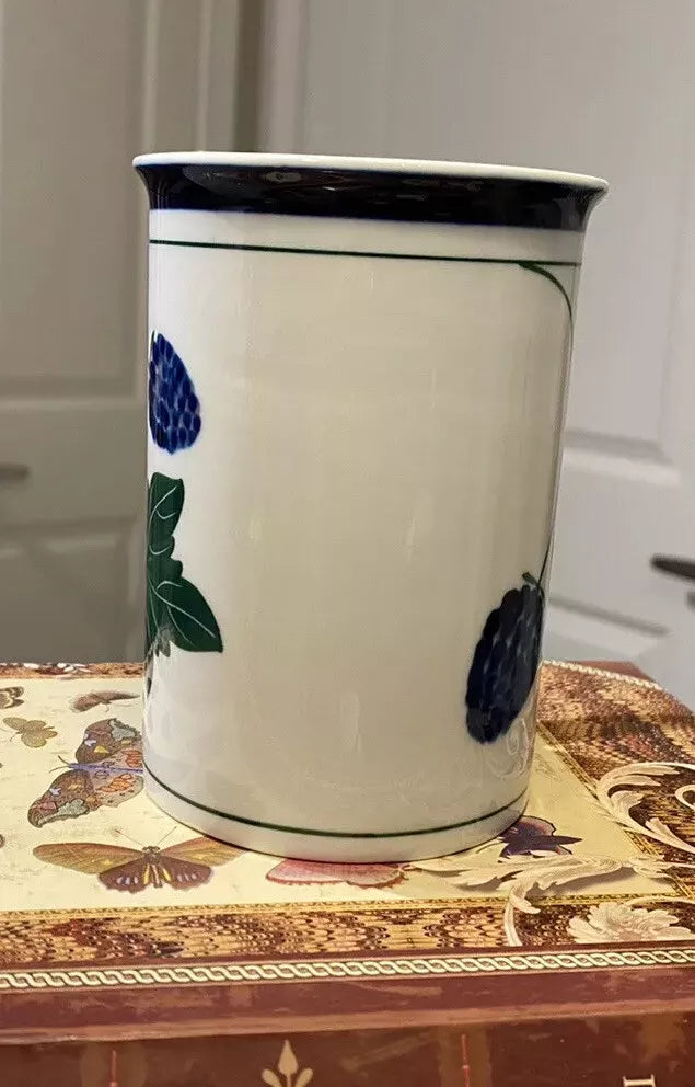 Dansk Berries Porcelain White Coffee Mug Tea Cup Blackberries 10 Oz